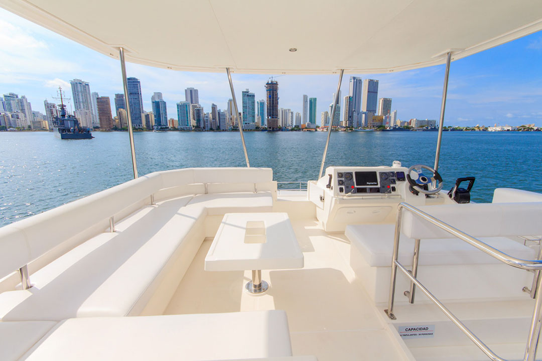 Evening view of Oddy Sea’s ambient lighting and onboard setup