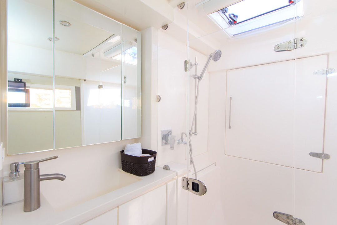 Interior salon of Oddy Sea showing air-conditioned lounge area