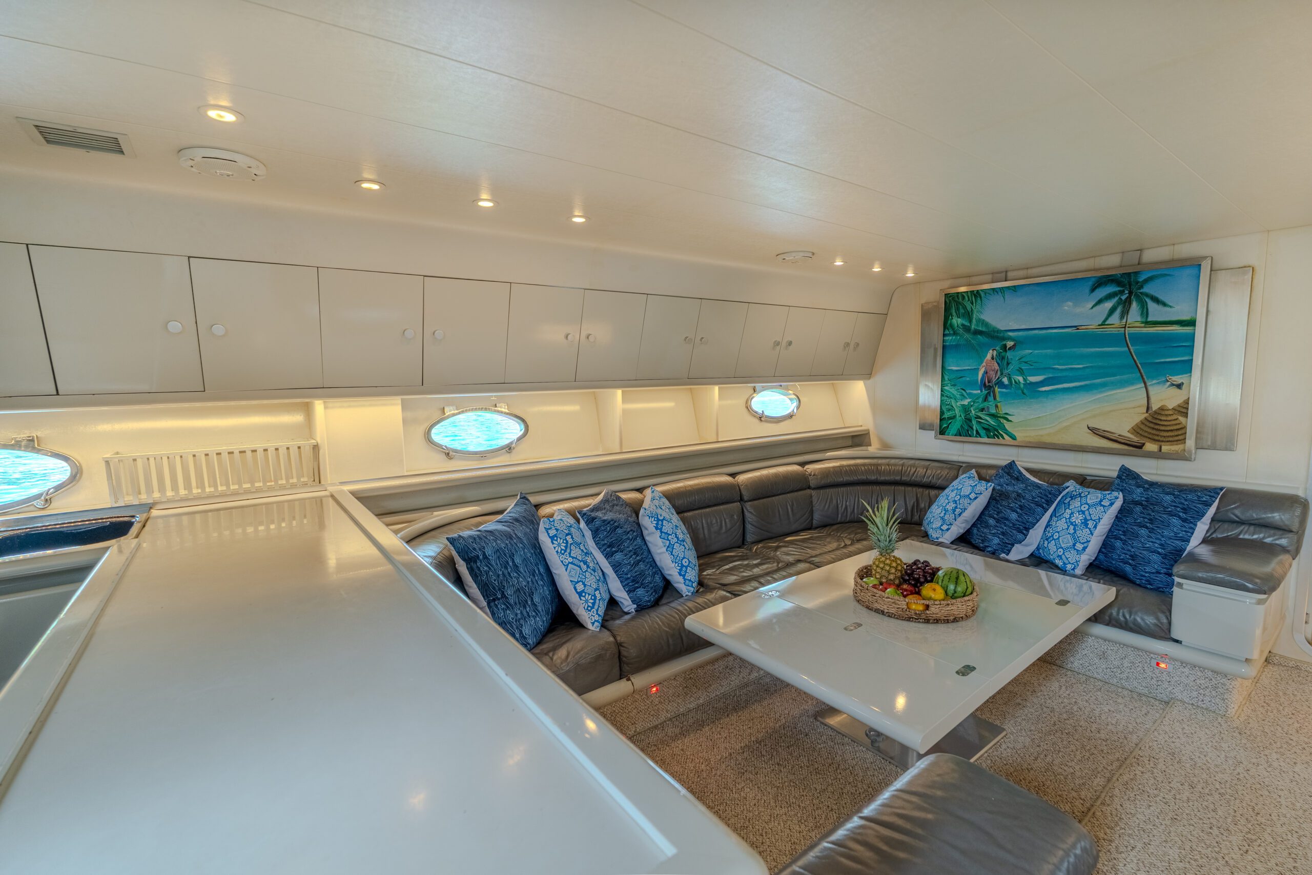 Yacht Cuña interior lounge with modern design