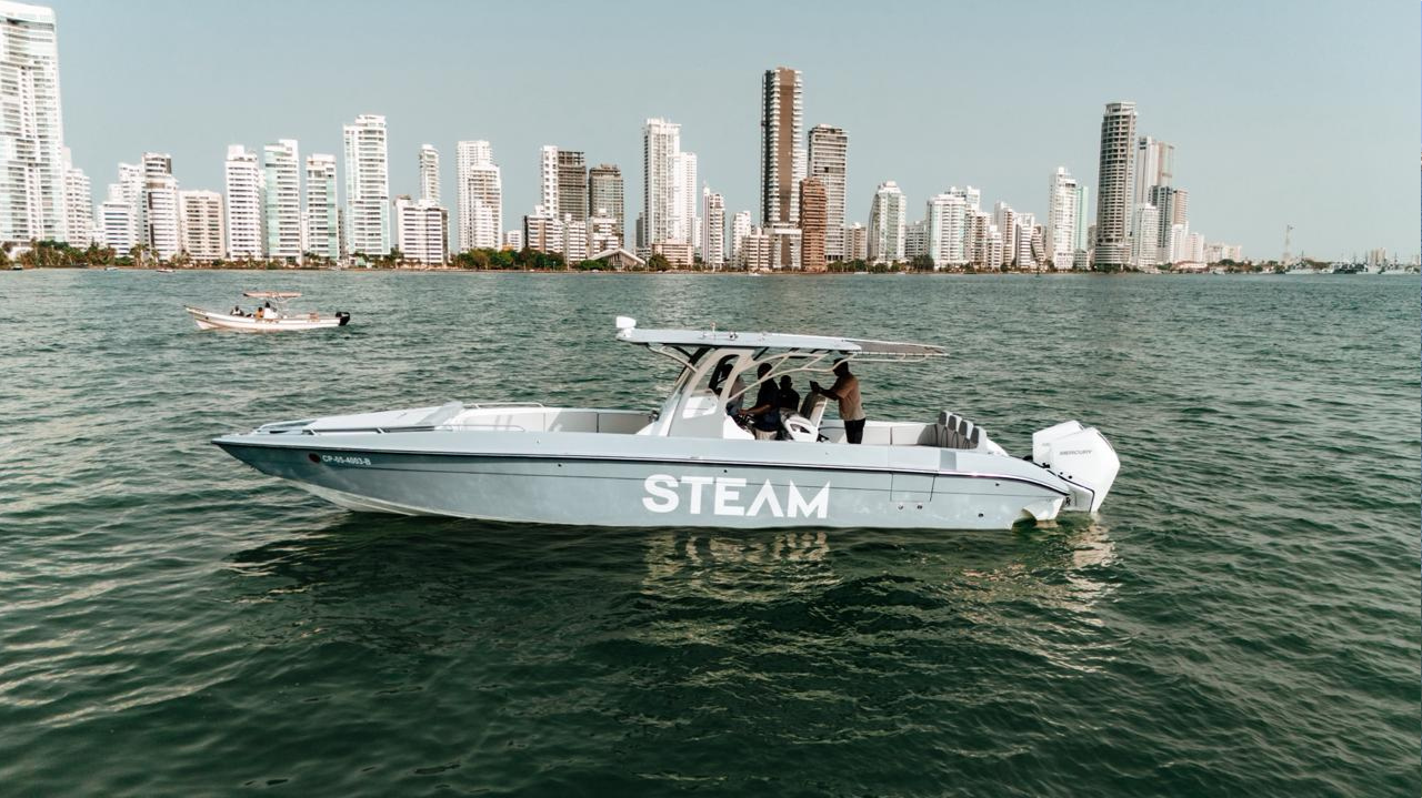 Available boat to rent in Cartagena. Steam