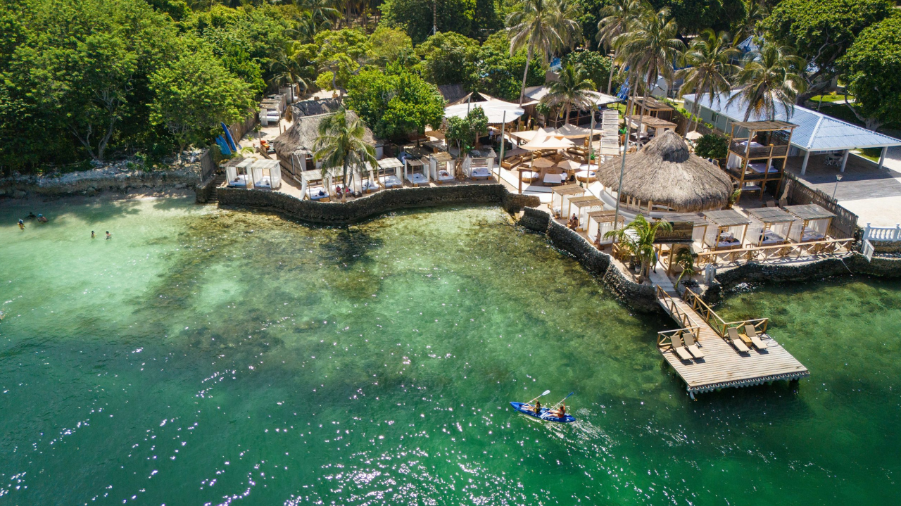 Discover Tierra Bomba island with Botegena in Cartagena Colombia