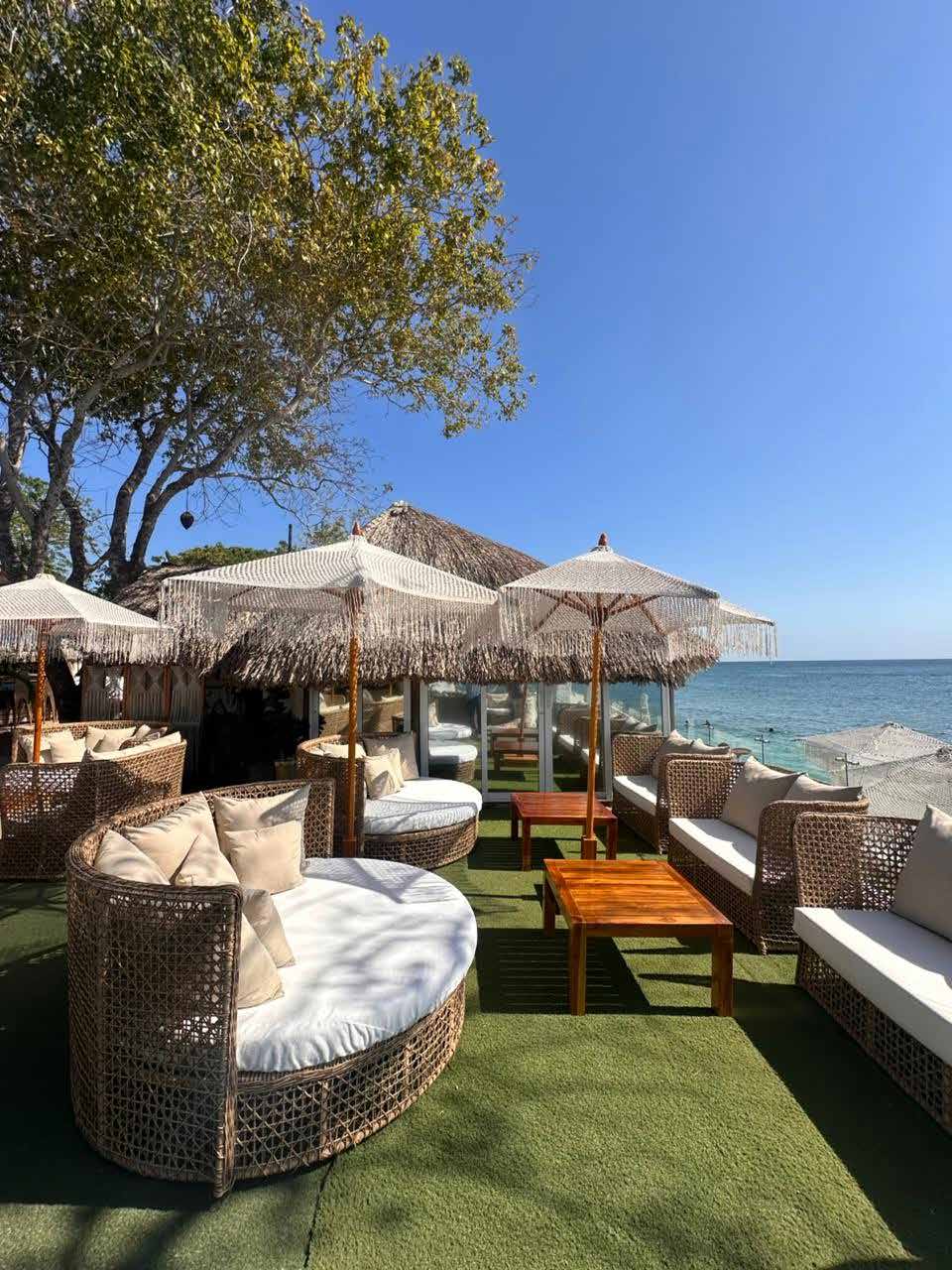 cartagena-party-boats-colombia-private-yacht-catamaran-boat-tours-bora-bora-beach-club-image-profile An image of Bora Bora Beach Club, one of the available destinations for Cartagena Party Boats' prive or shared parties
